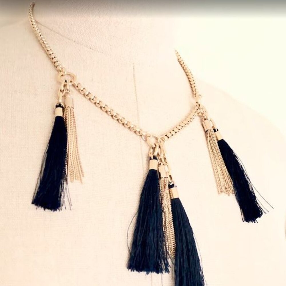 Ann Taylor Navy Blue Gold Three Fringe Box Link Tassel Charm Necklace NWT 89